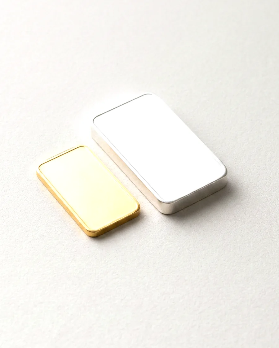 Goldbarren und Silberbarren
